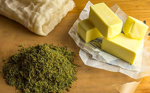 Измельченные соцветия и сливочное масло